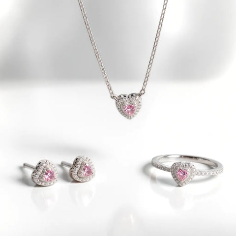 Conjunto Coração Rosa Cravejado em Prata 925  – Colar, Anel e Brincos