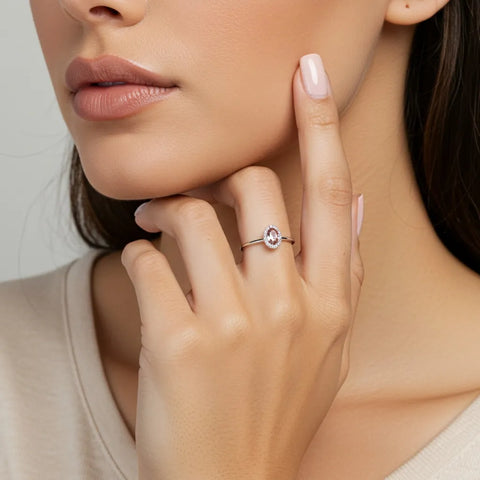 Anel Oval com Cristal Rosa Claro em Prata 925