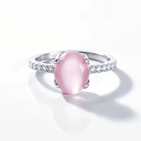 Anel Oval Rosa Opala Cravejado em Prata 925