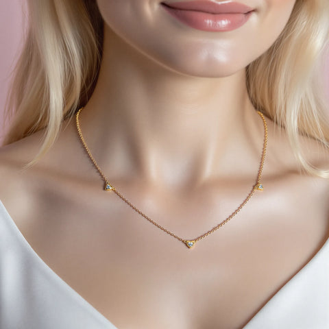 Colar Fino Três Corações Banhado a Ouro 18k
